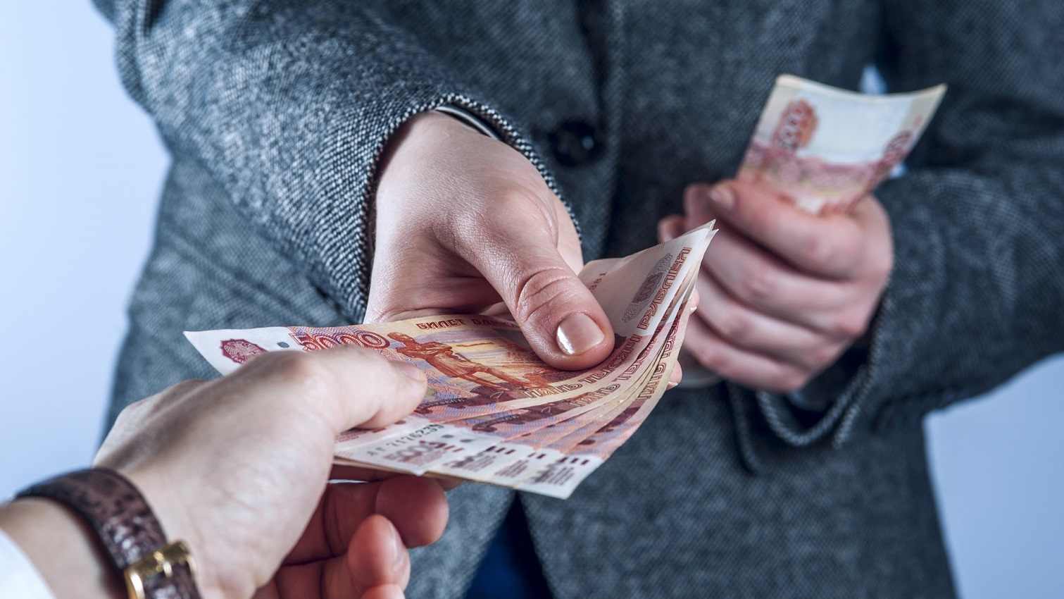 Как правильно давать деньги в долг